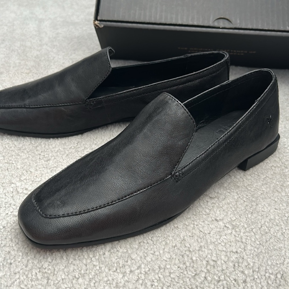 Frye Black Women's Loafers Sz 8 New - Picture 3 of 6